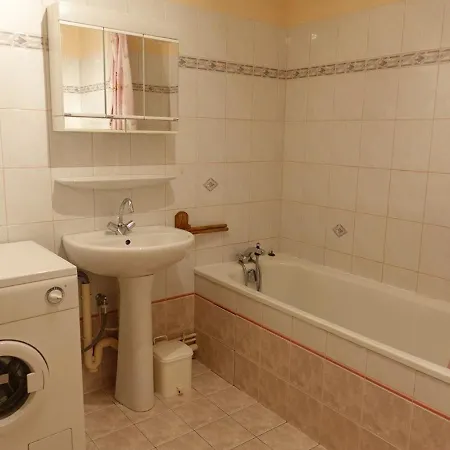 6 Pers. Au Pied Des Pistes, Balcon Sud, Parking, Ski, Randonnees - Areches, 2 Etoiles - Fr-1-342-190 * Beaufort (Savoie)